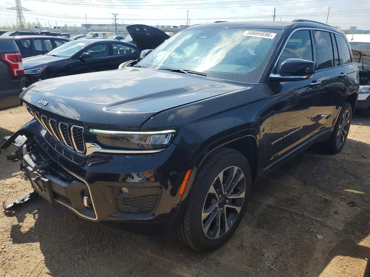 Salvage Jeep Cherokee Image