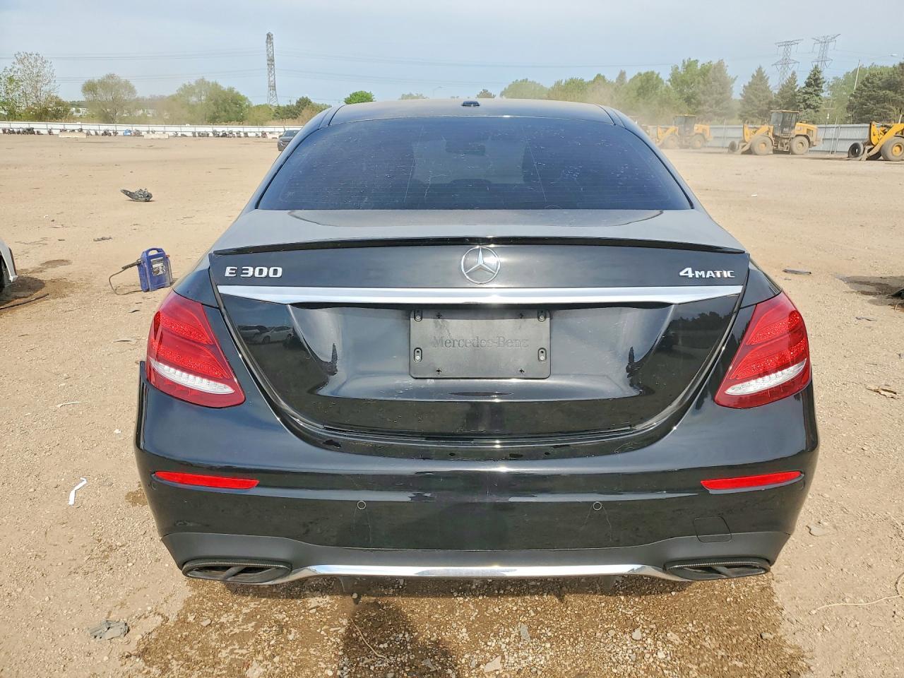 Mercedes-Benz E-Class 300 4matic
