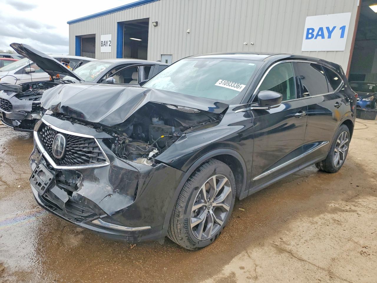 Salvage Acura MDX Image