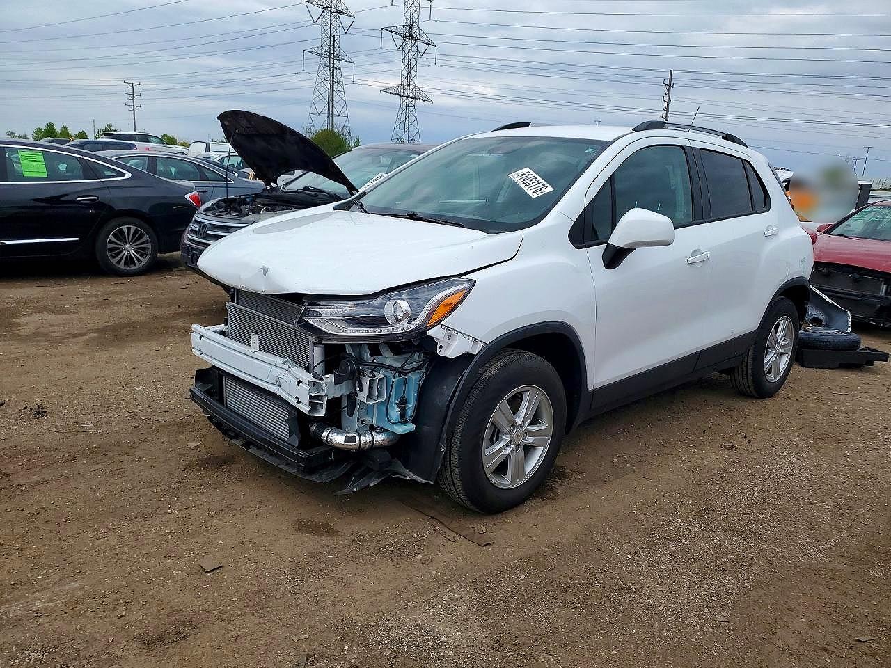 Salvage Chevrolet Trax Image