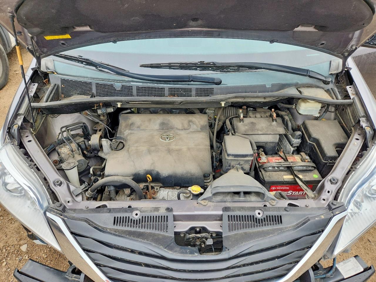 Toyota Sienna Le