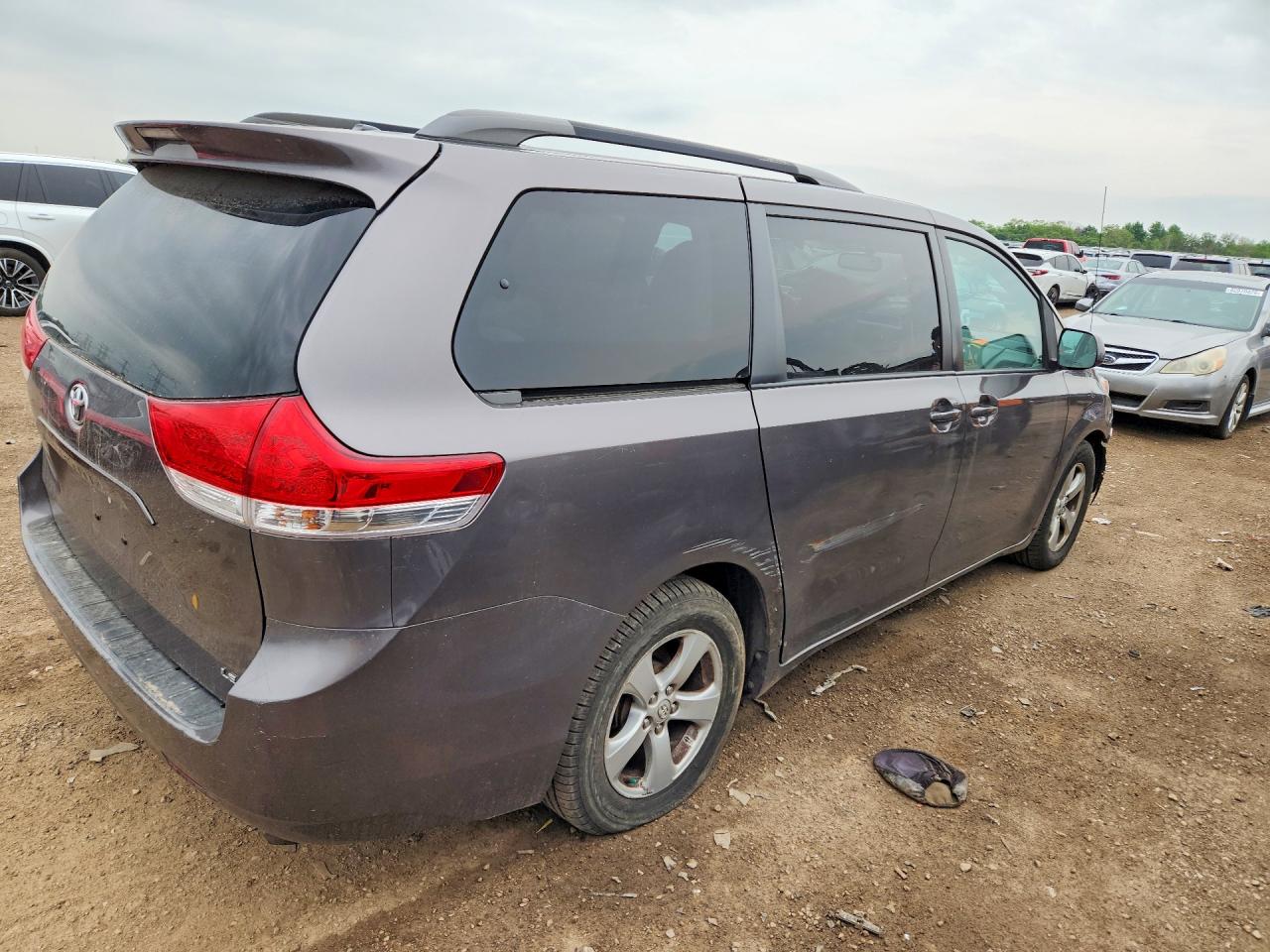 Toyota Sienna Le