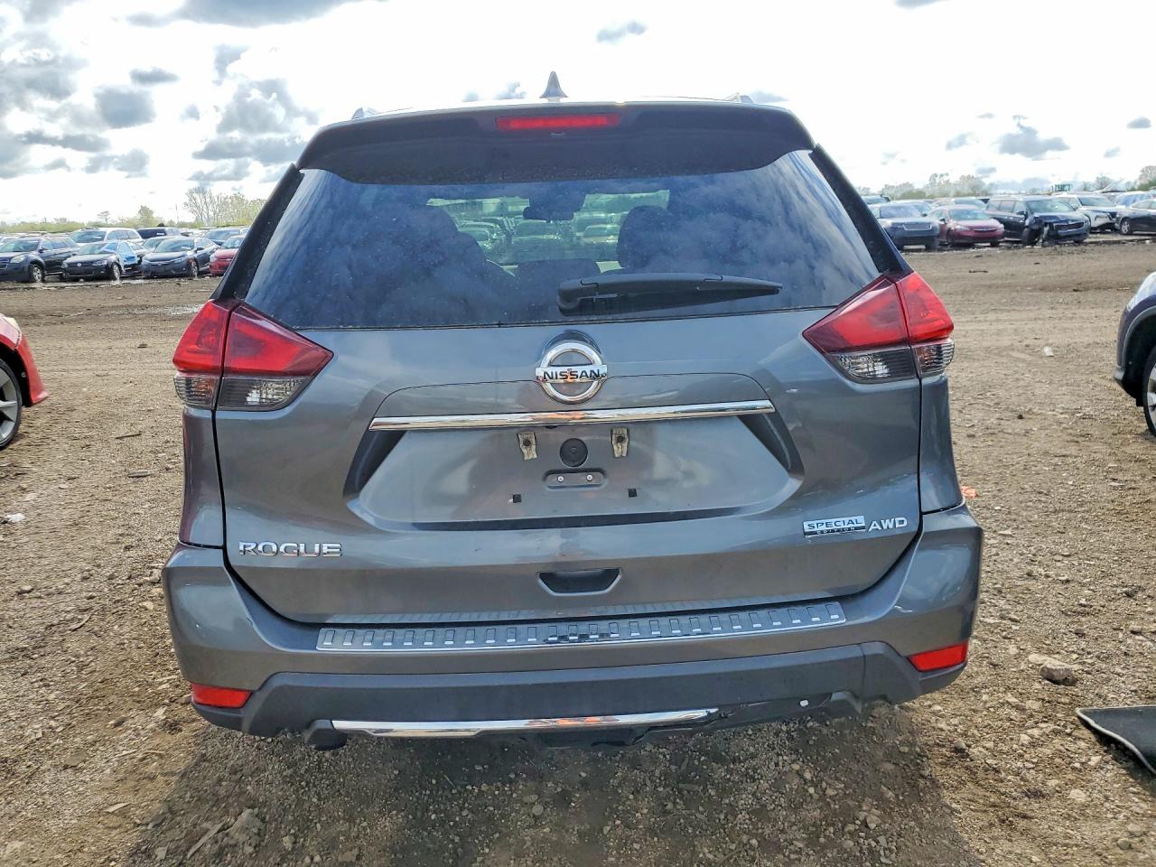 Nissan Rogue S