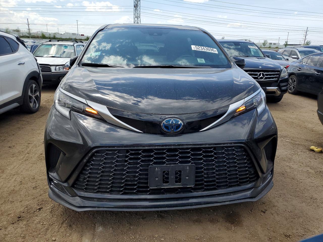 Toyota Sienna Xse