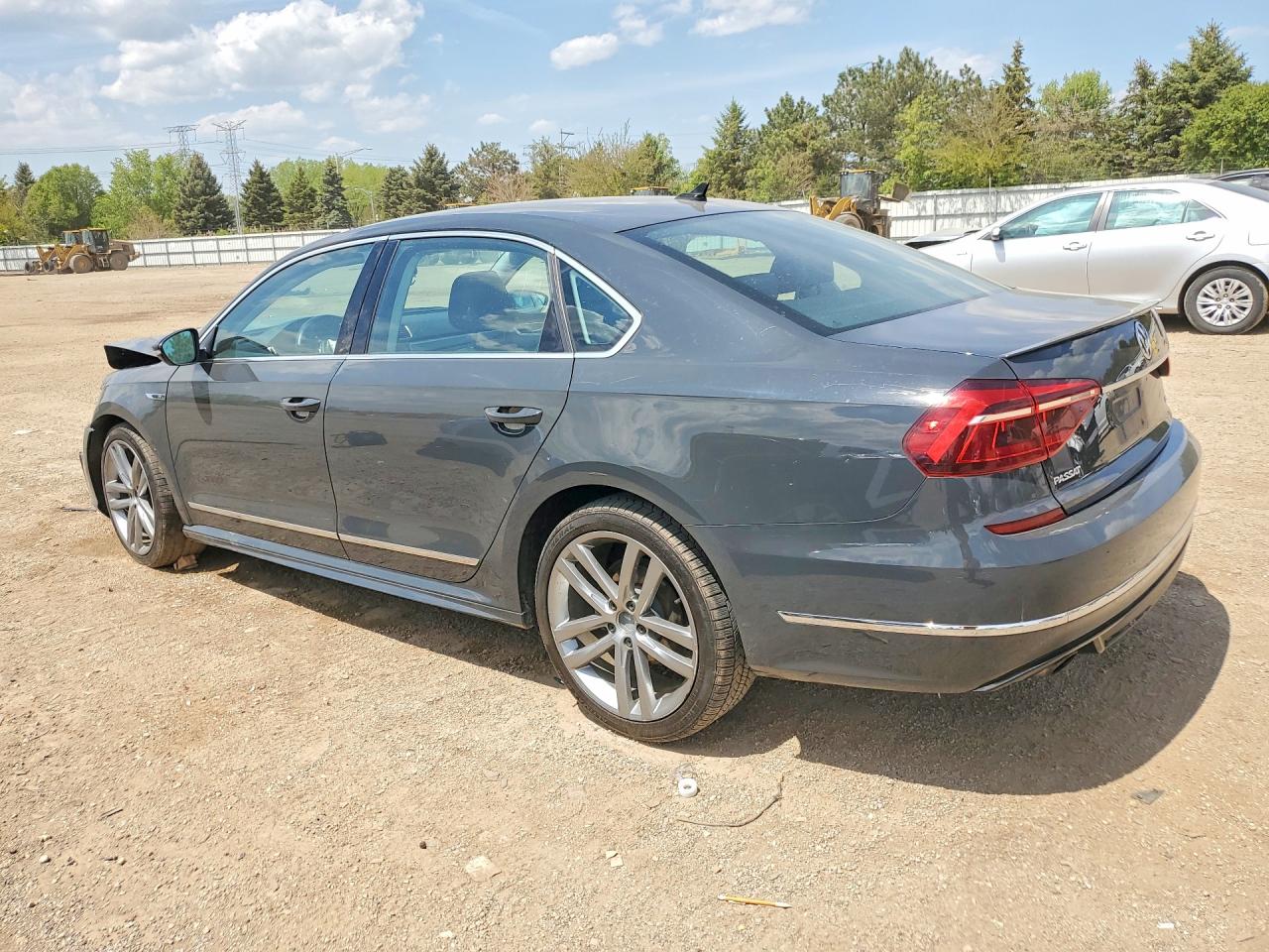 Volkswagen Passat R-line