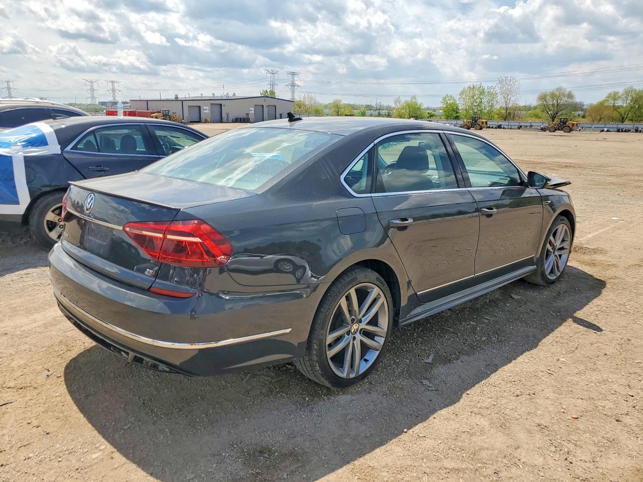 Volkswagen Passat R-line