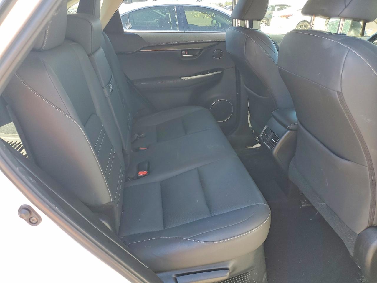 Lexus NX Base