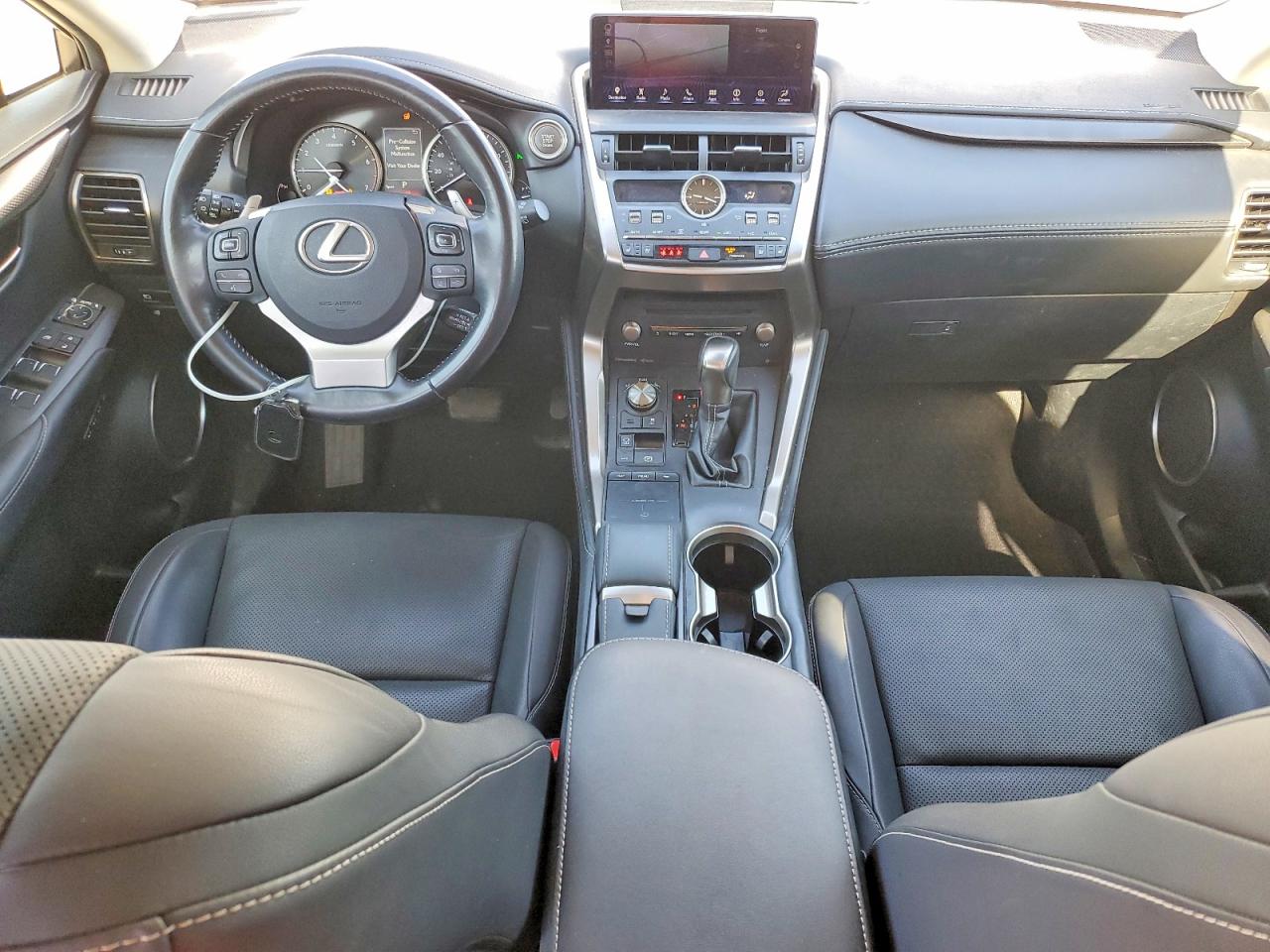 Lexus NX Base