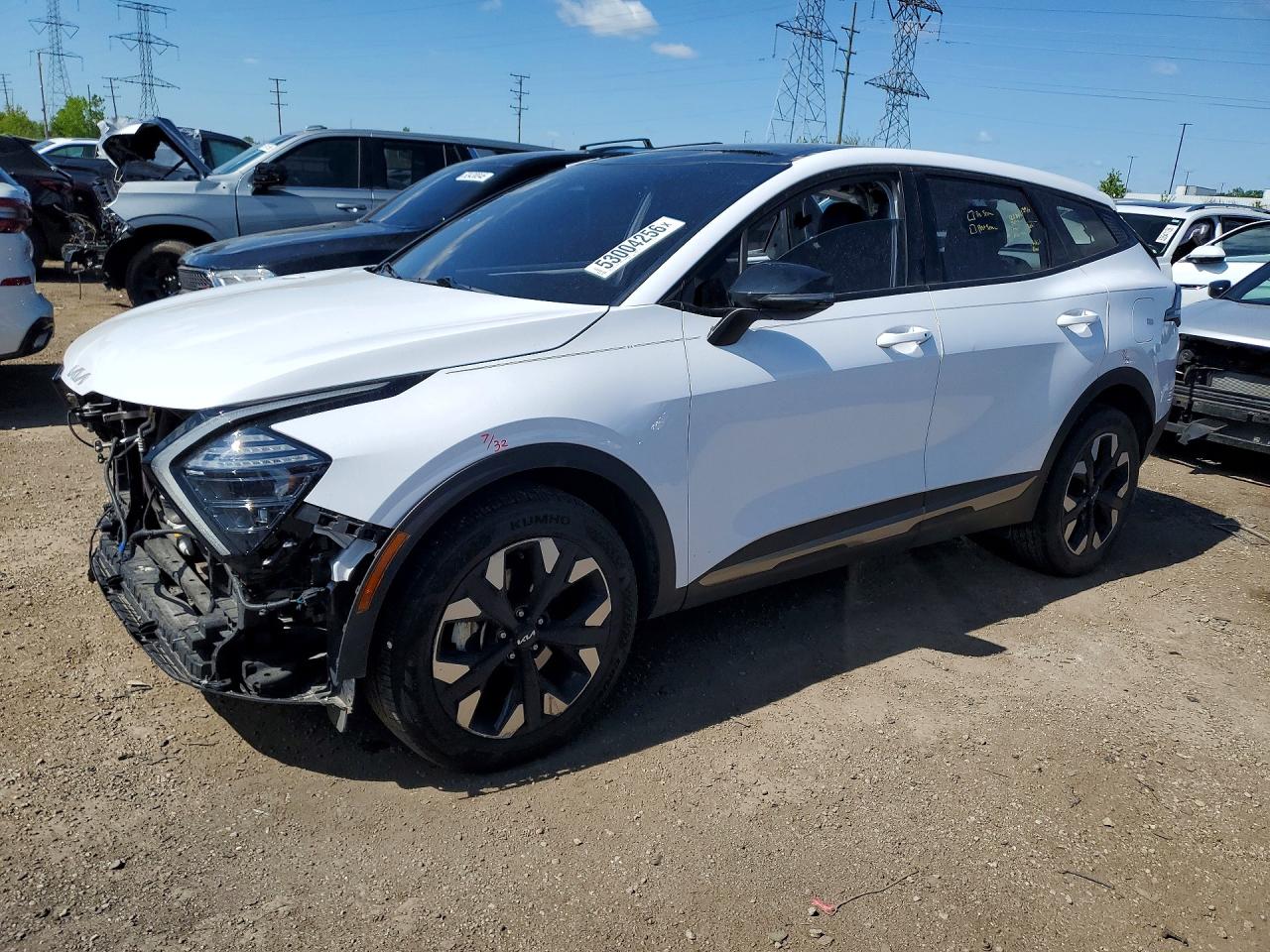Salvage Kia Sportage Image