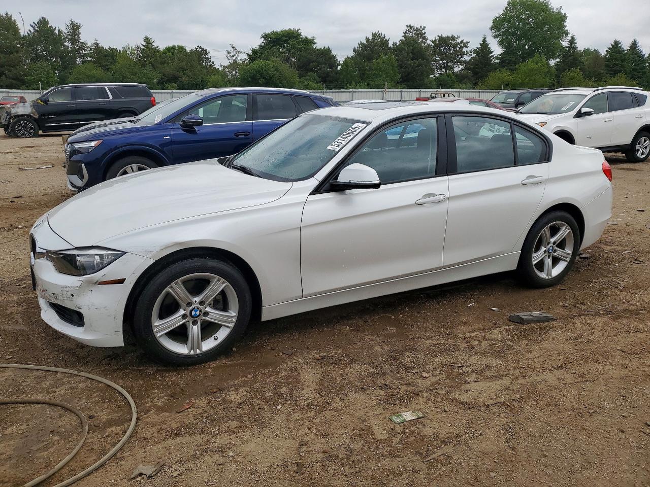 Salvage BMW 3 Series Image