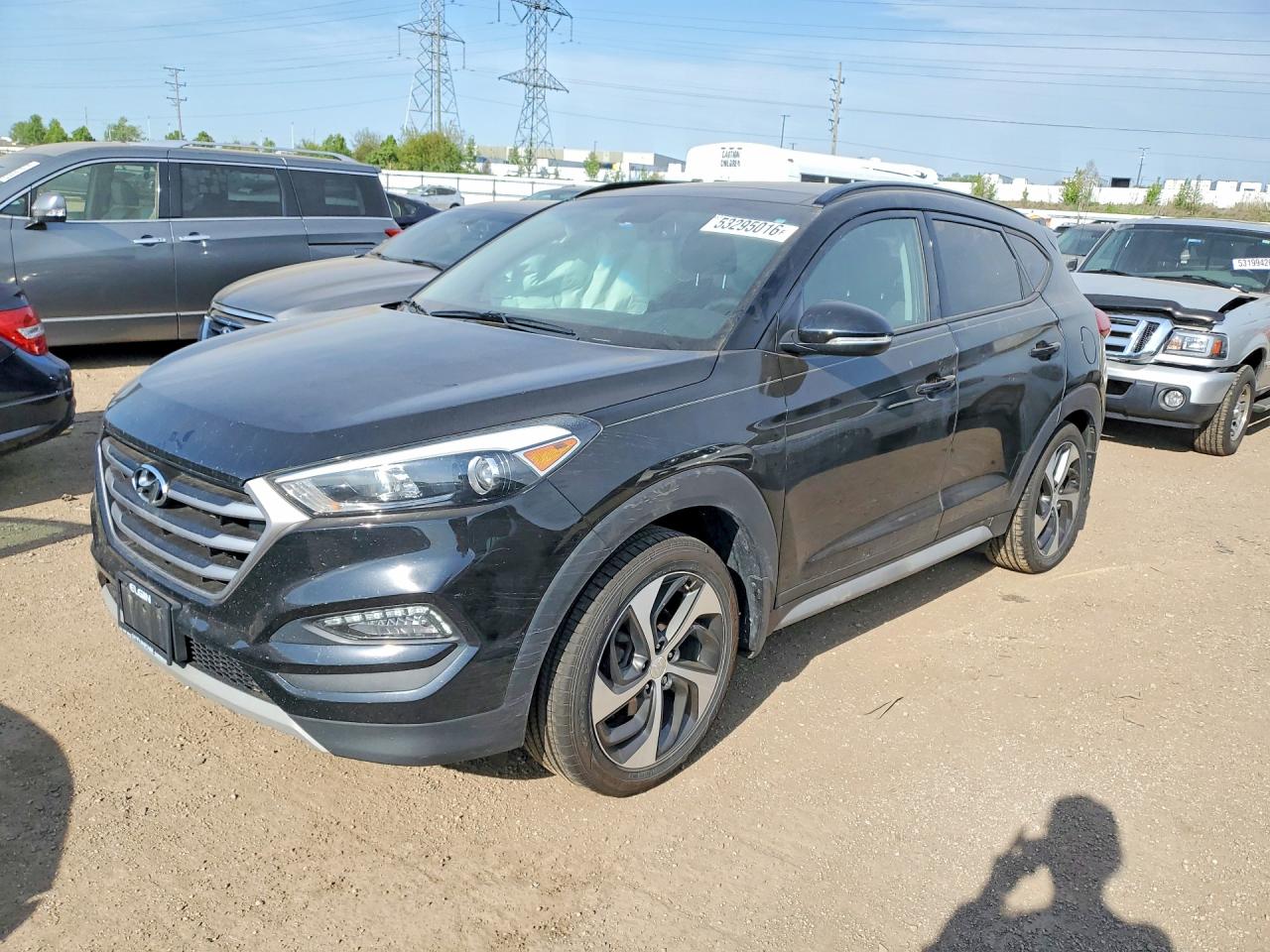 Salvage Hyundai TUCSON Image