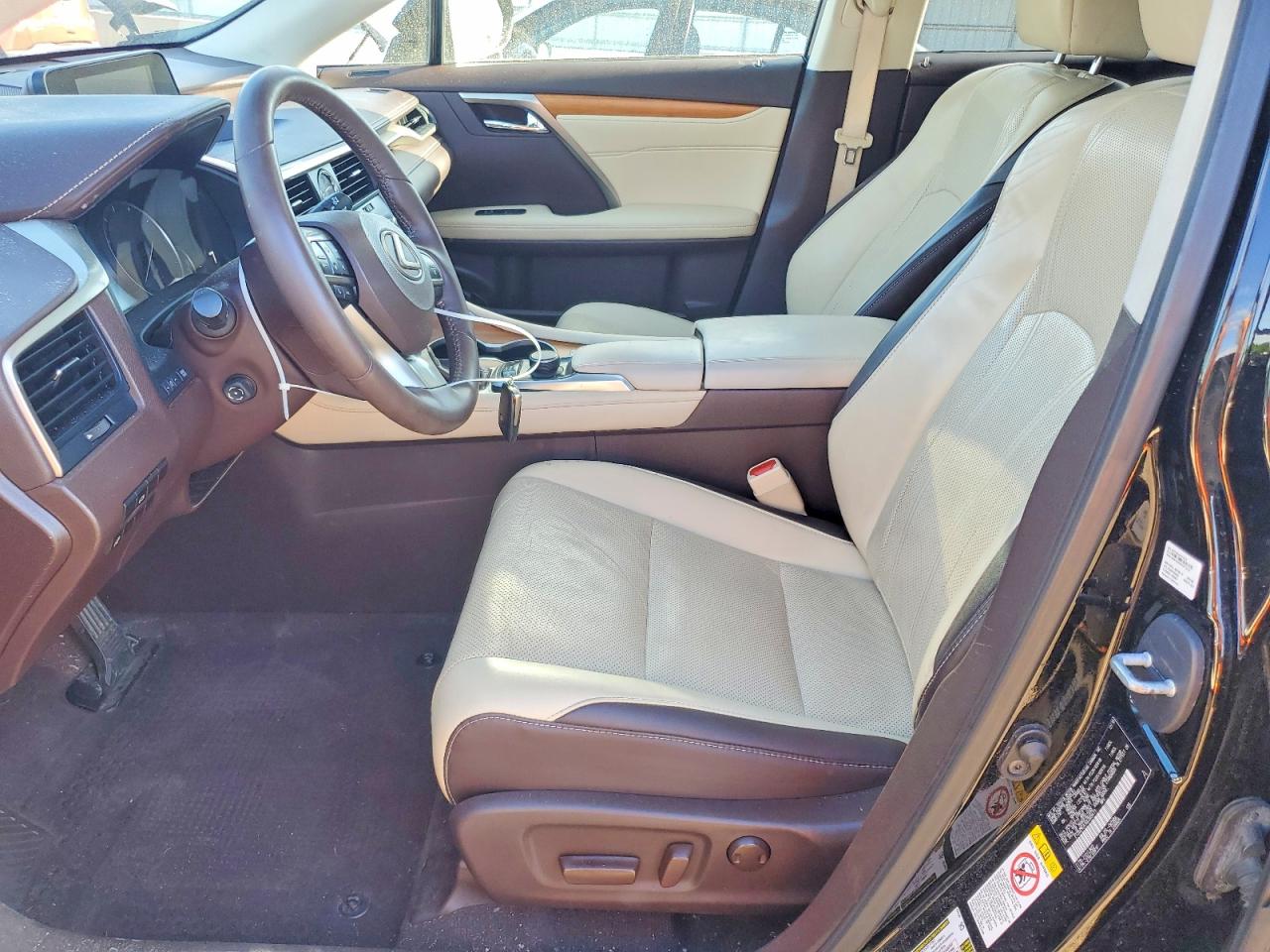 Lexus RX Base