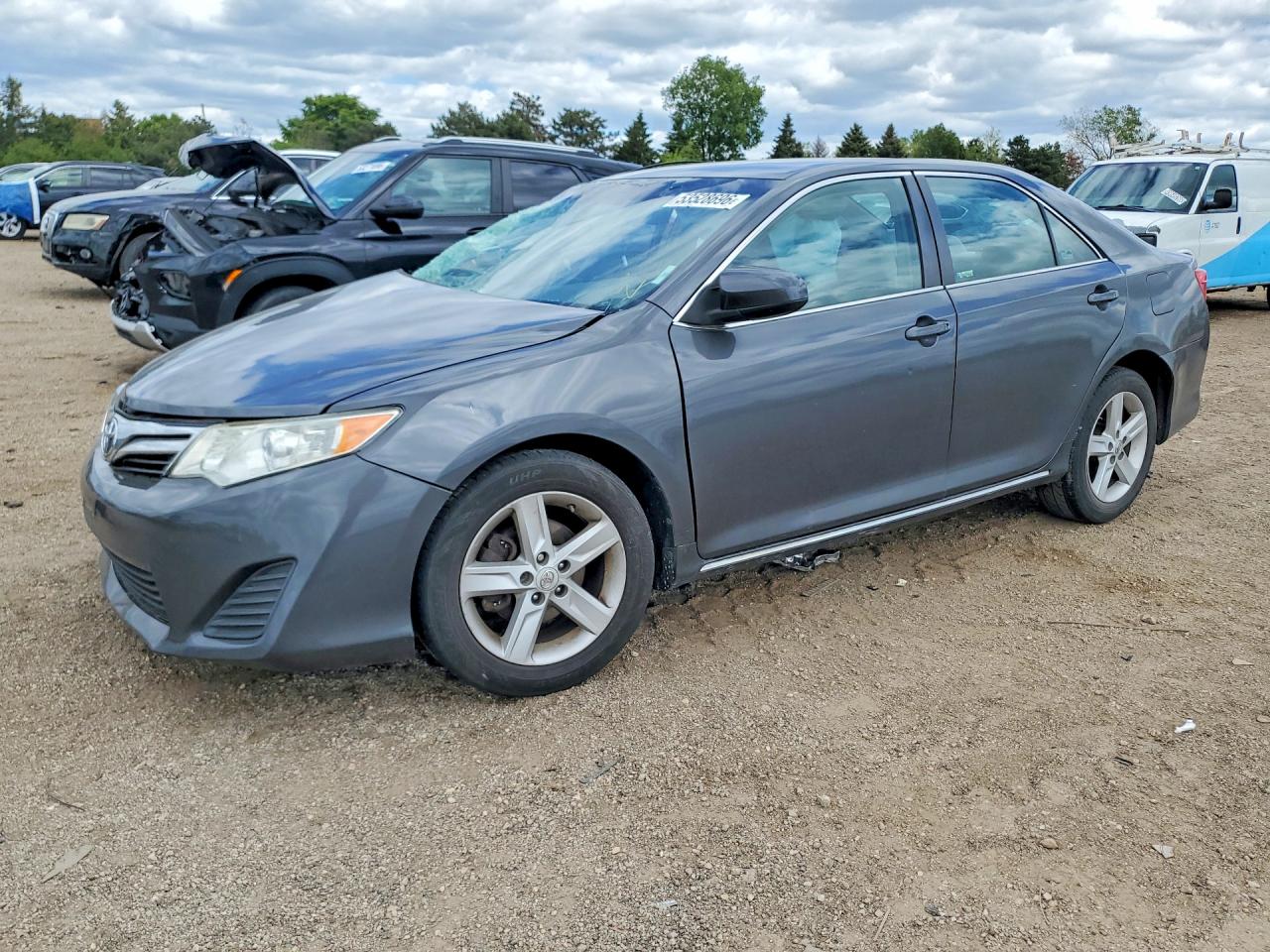 Salvage Toyota Camry Image