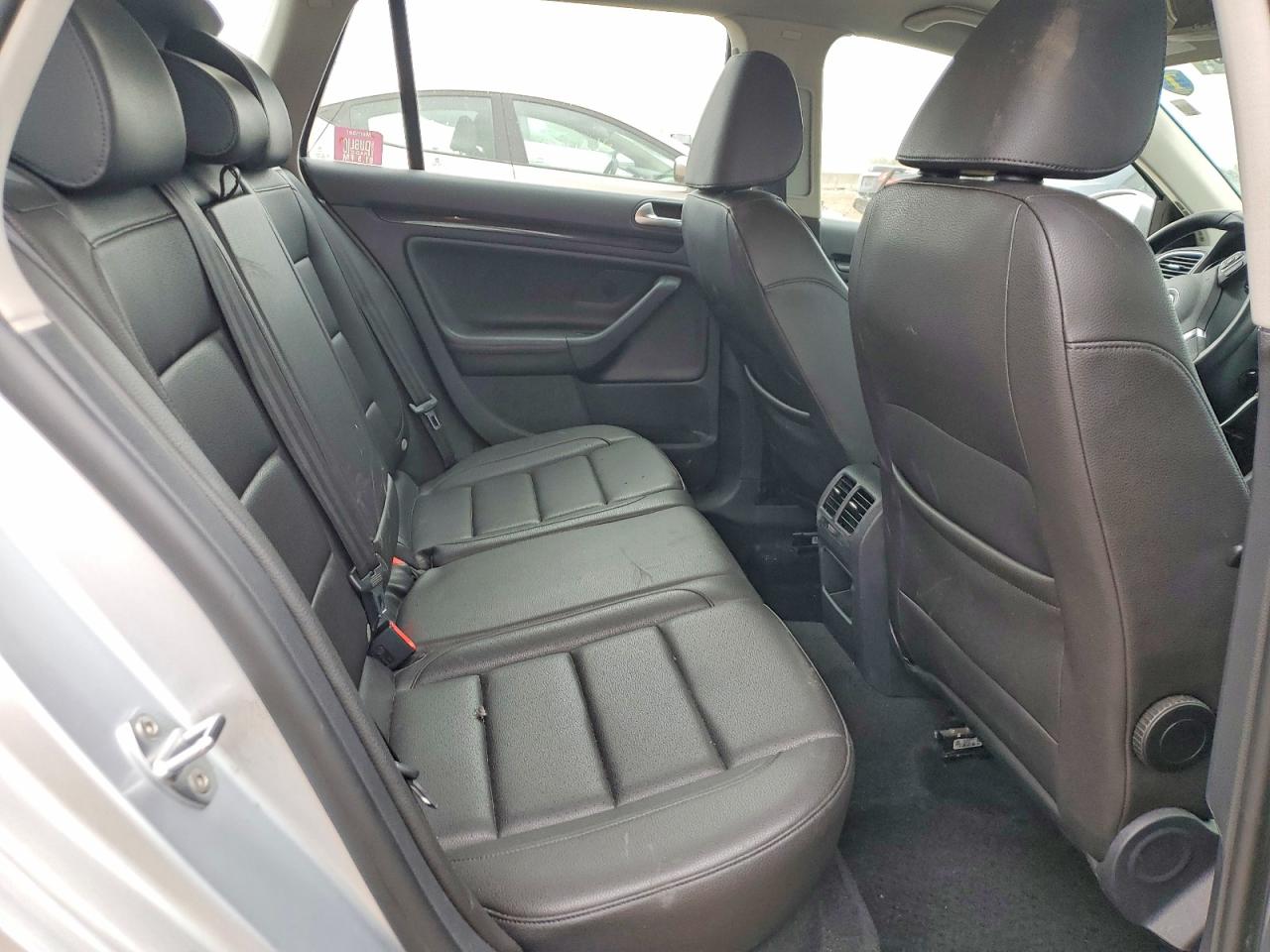 Volkswagen Jetta S