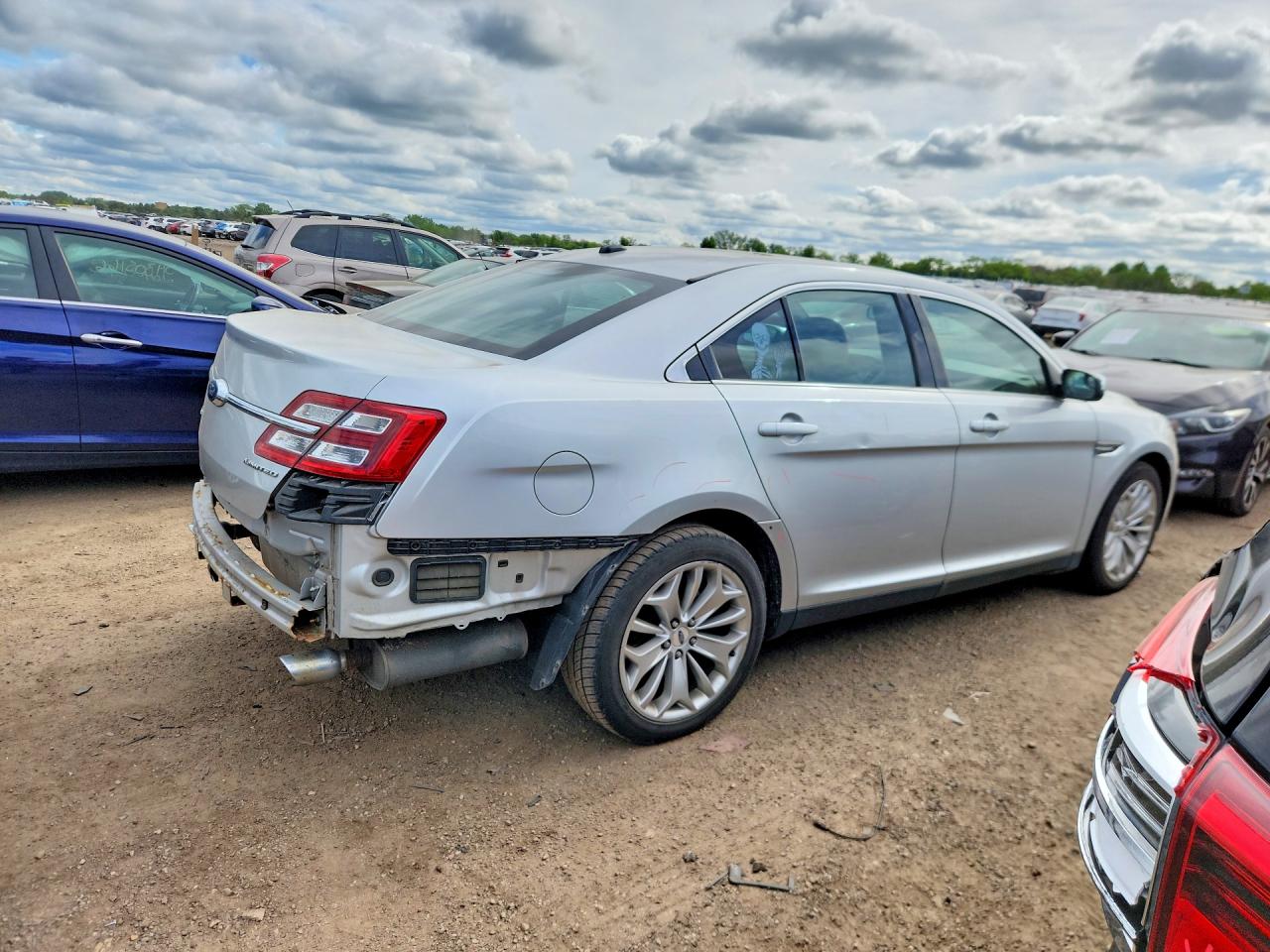 Ford Taurus Limited