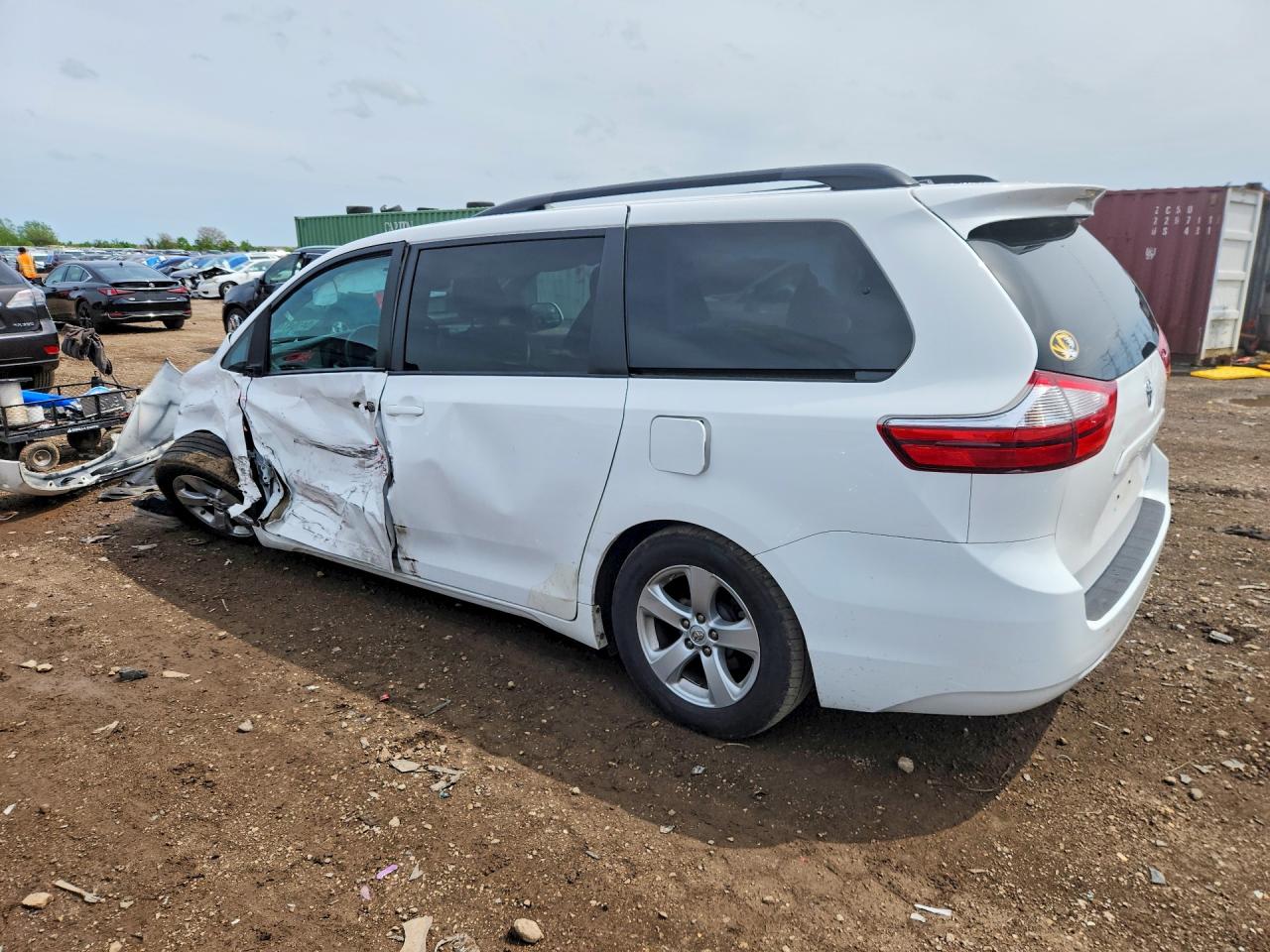 Toyota Sienna Le