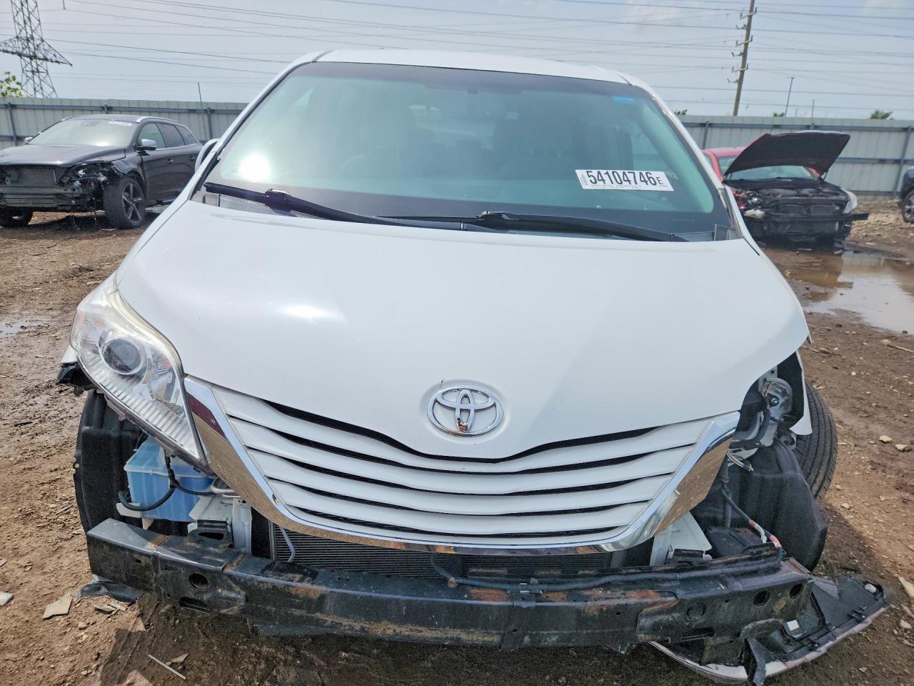Toyota Sienna Le