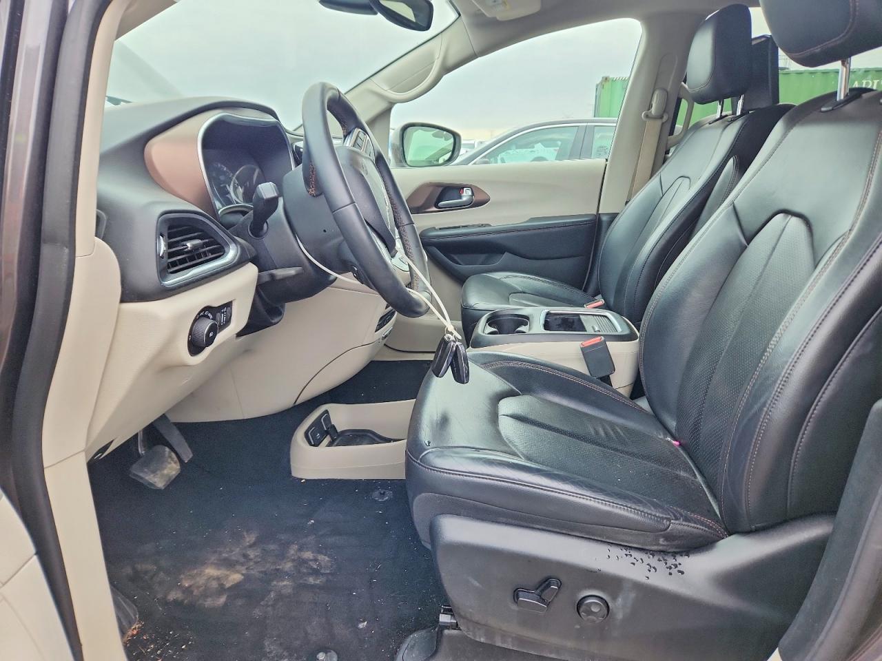 Chrysler Pacifica Touring L Plus