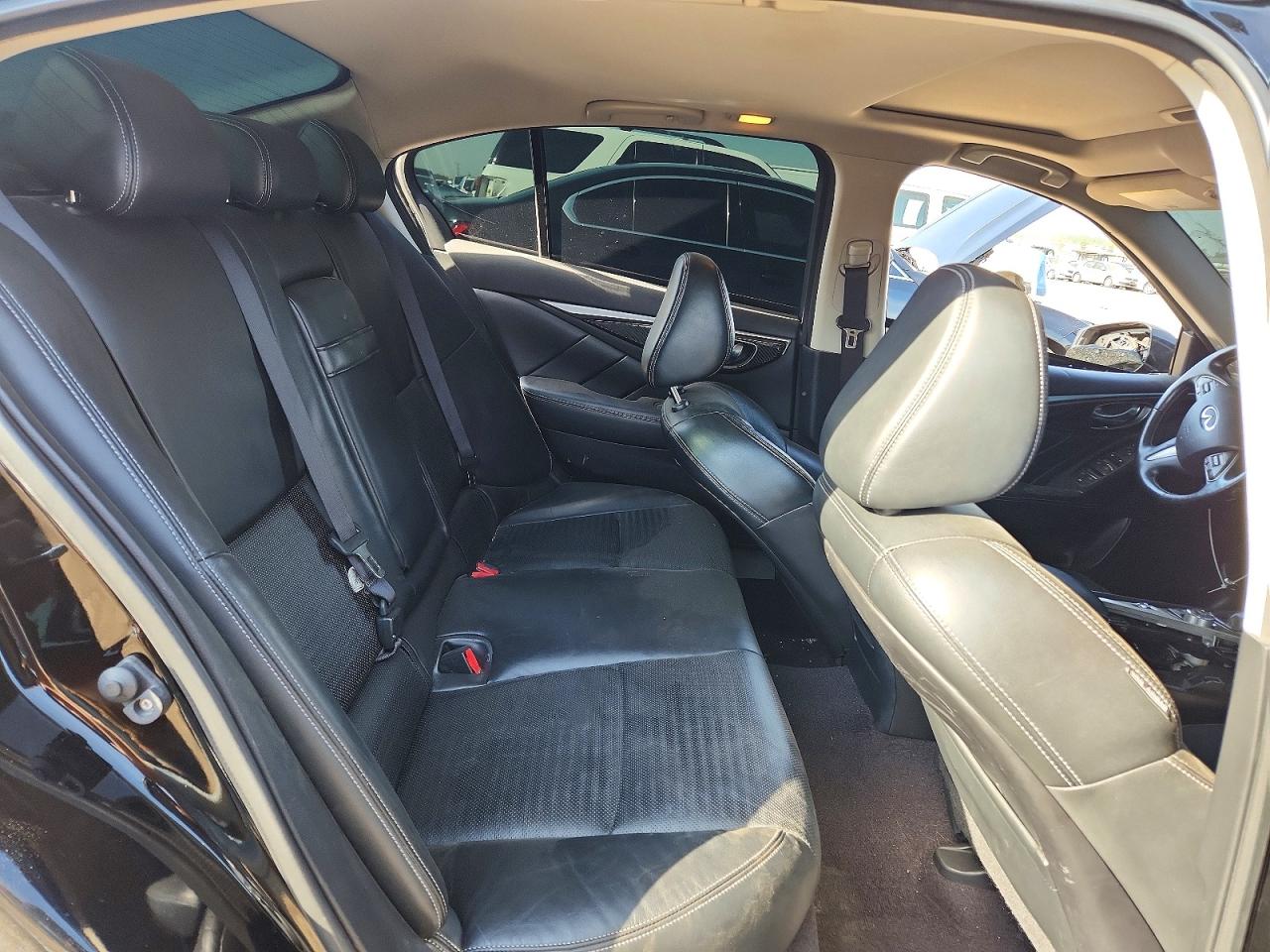 INFINITI Q50 Sport