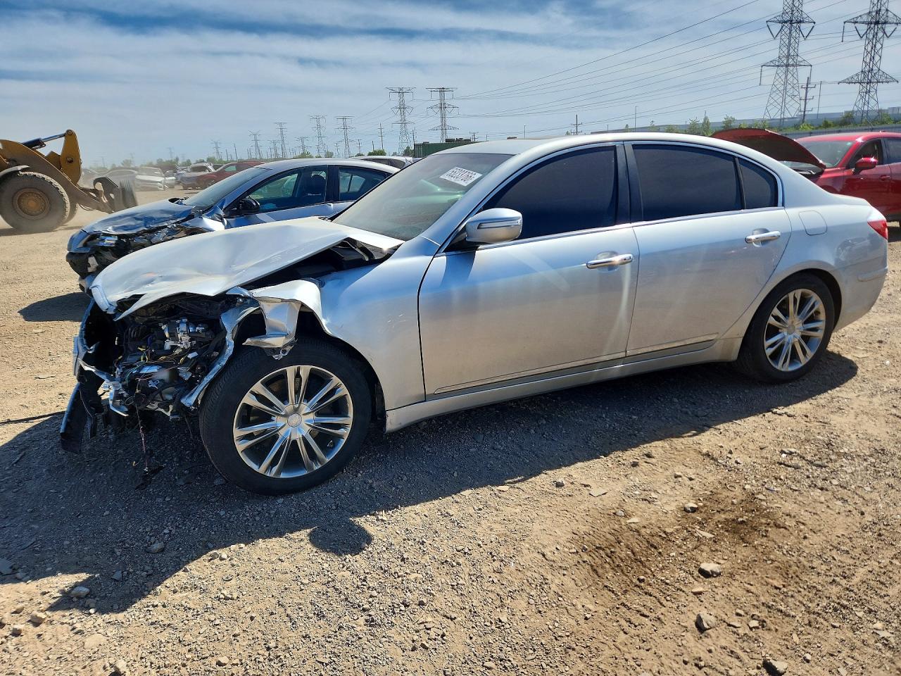 Salvage Hyundai Genesis Image