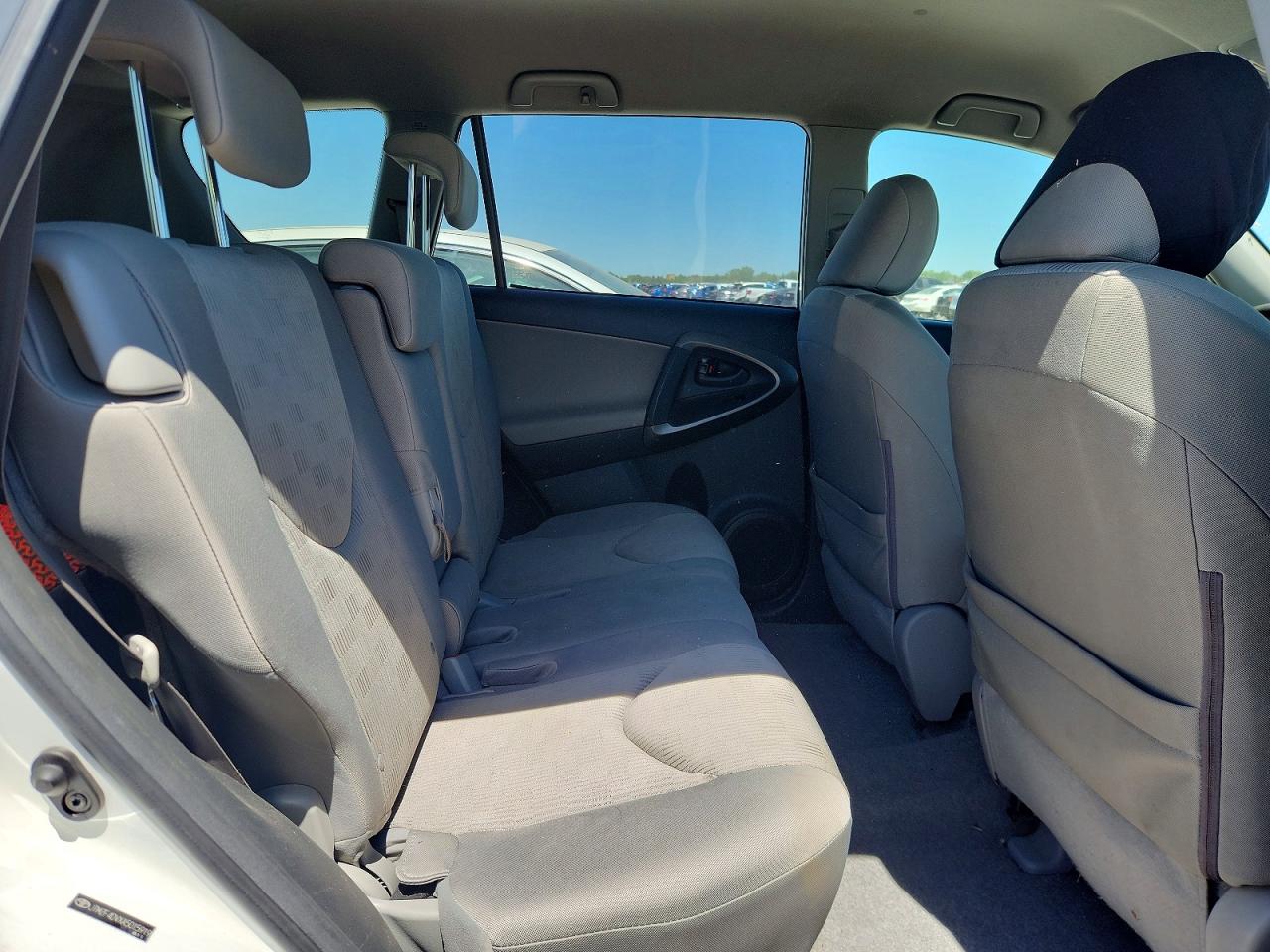 Toyota RAV4 Base