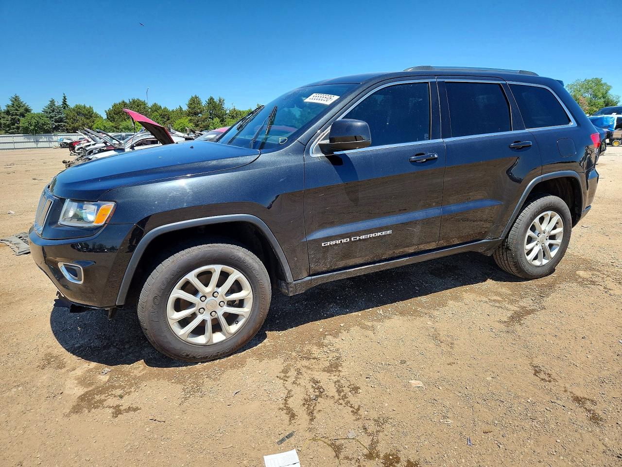 Salvage Jeep Cherokee Image
