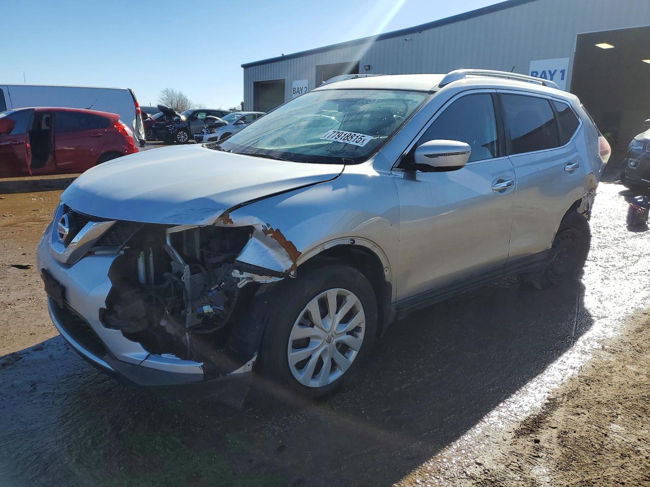 Salvage Nissan Rogue Image