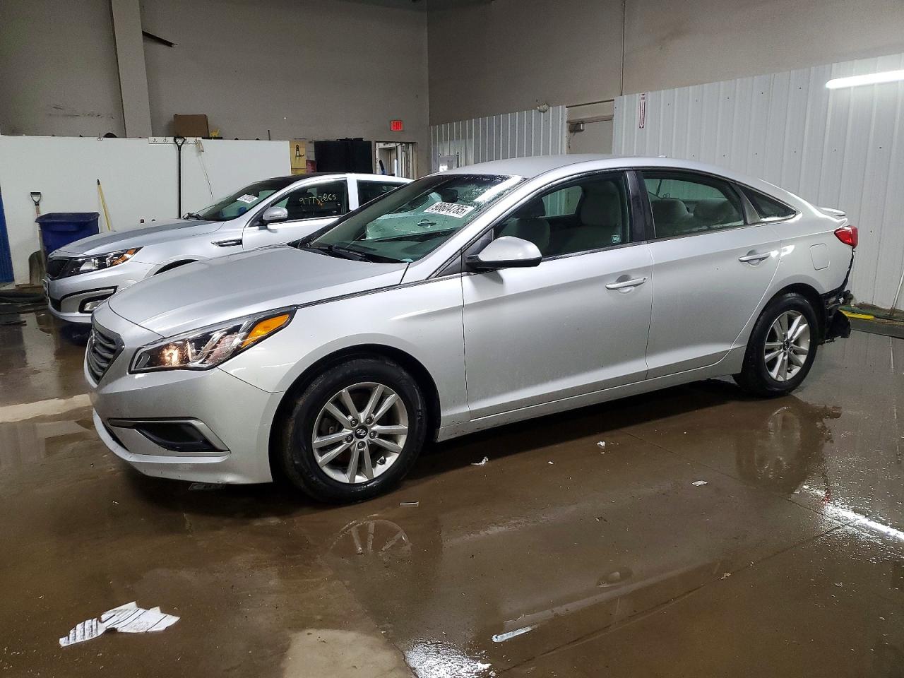 Salvage Hyundai SONATA Image