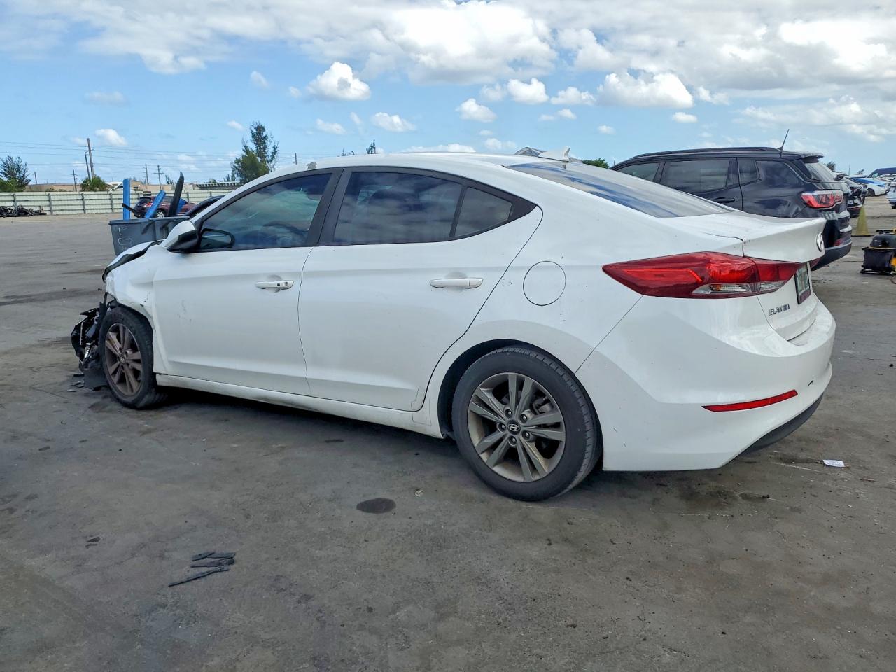 Hyundai ELANTRA Value Edition