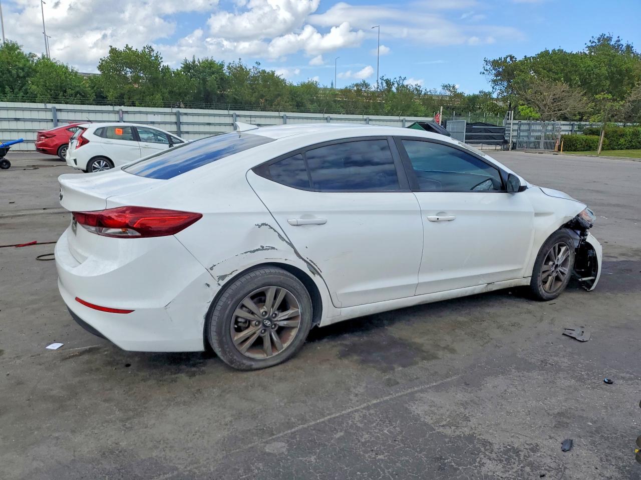 Hyundai ELANTRA Value Edition