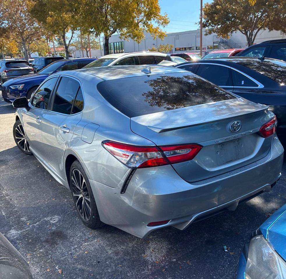 Toyota Camry Se