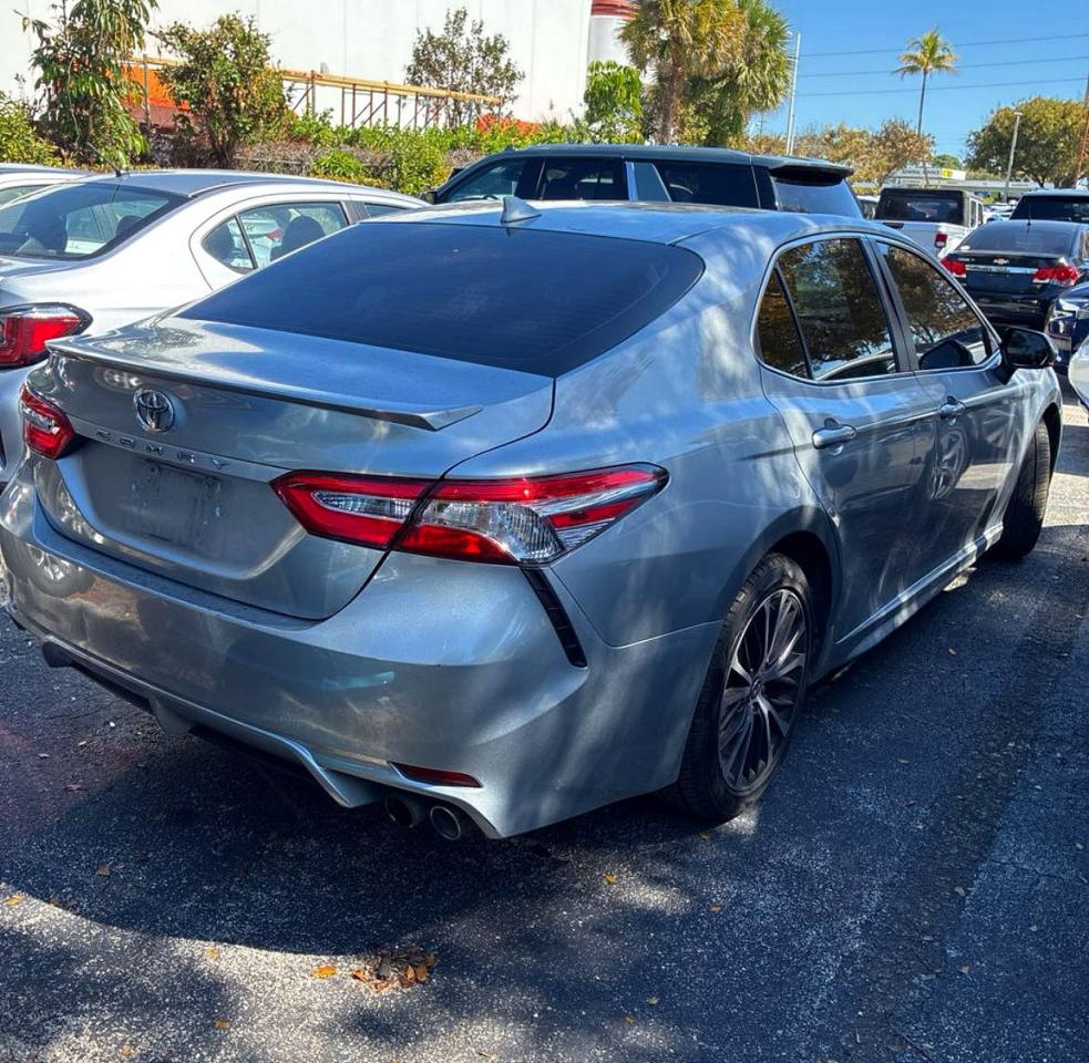 Toyota Camry Se