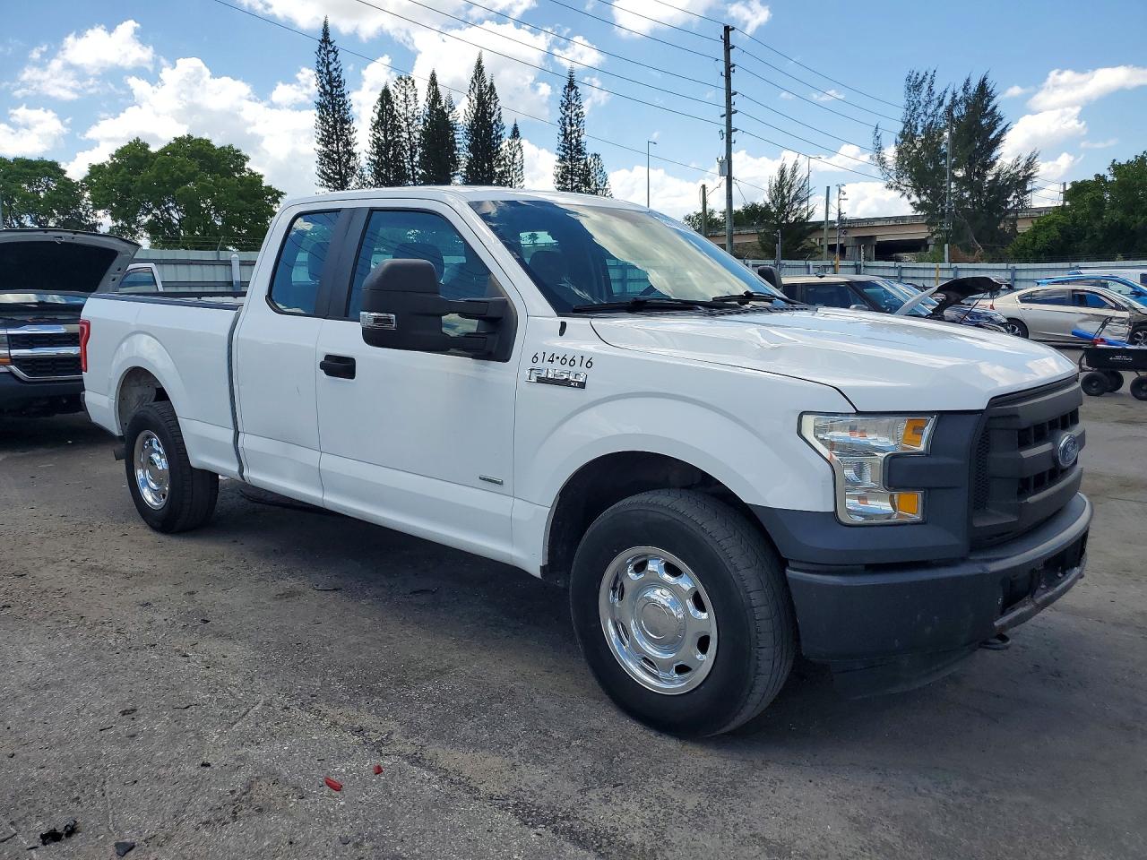 Ford F-150 Super Cab