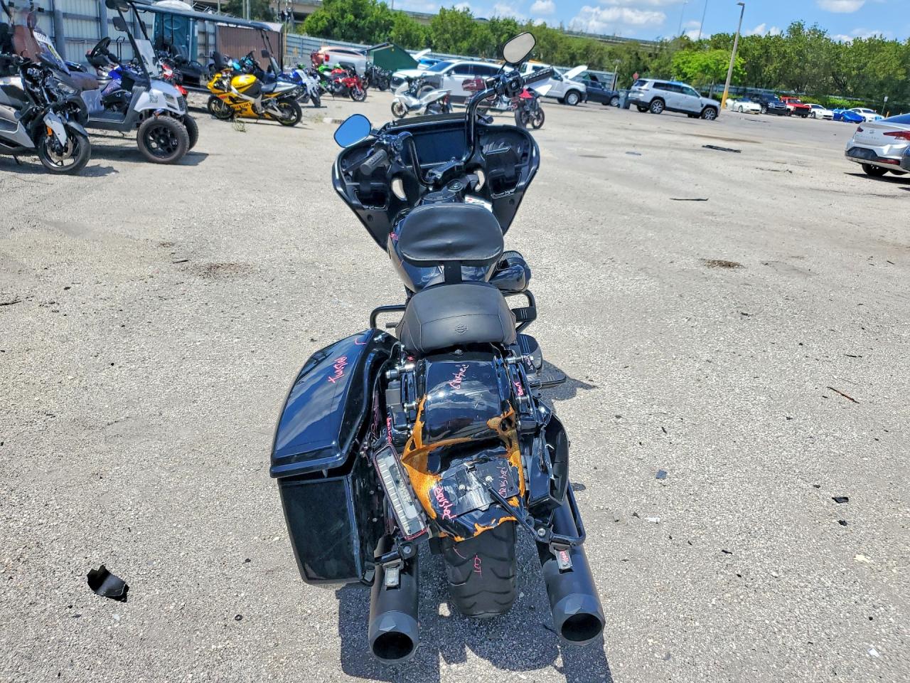 Harley-Davidson Fl