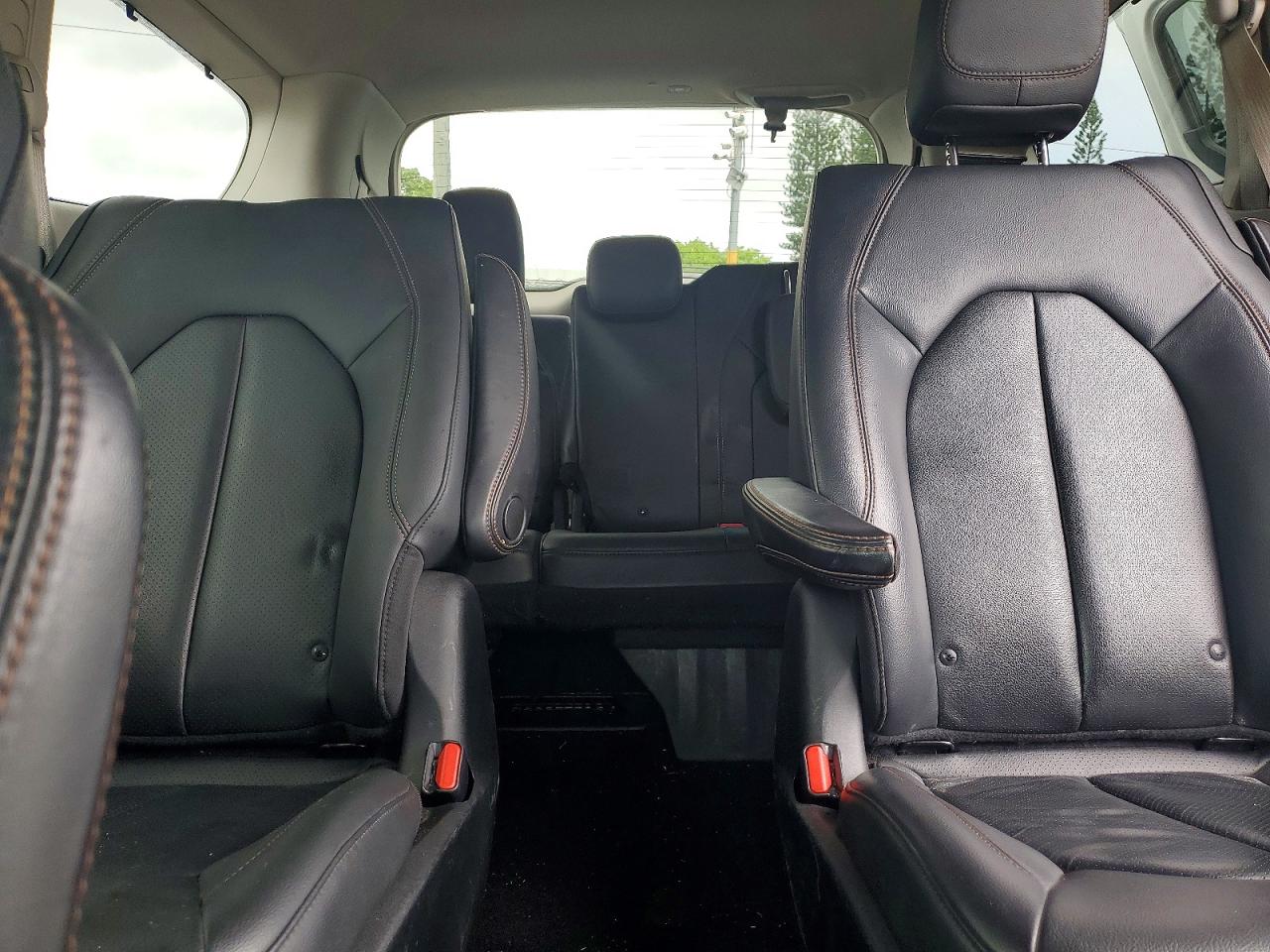 Chrysler Pacifica Hybrid Touring L