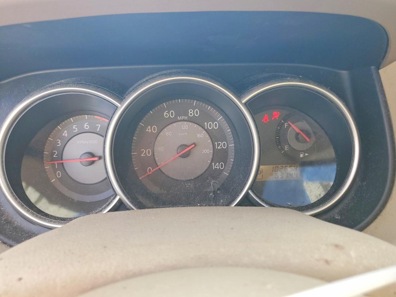 Nissan Versa 1.8 S
