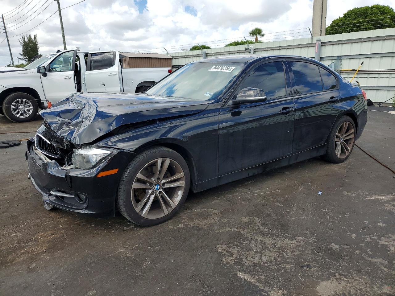 Salvage BMW 3 Series Image