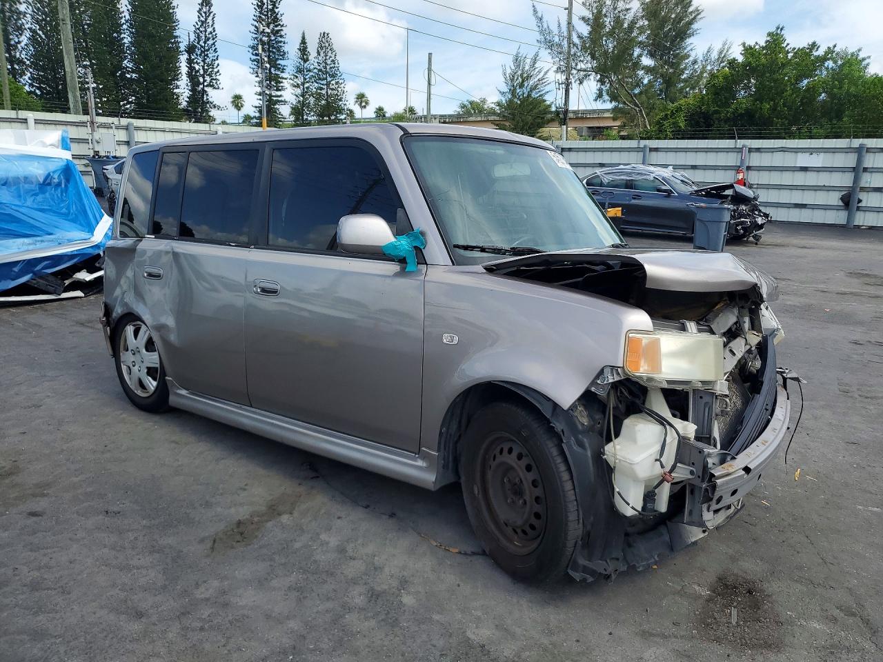 Toyota Scion Xb