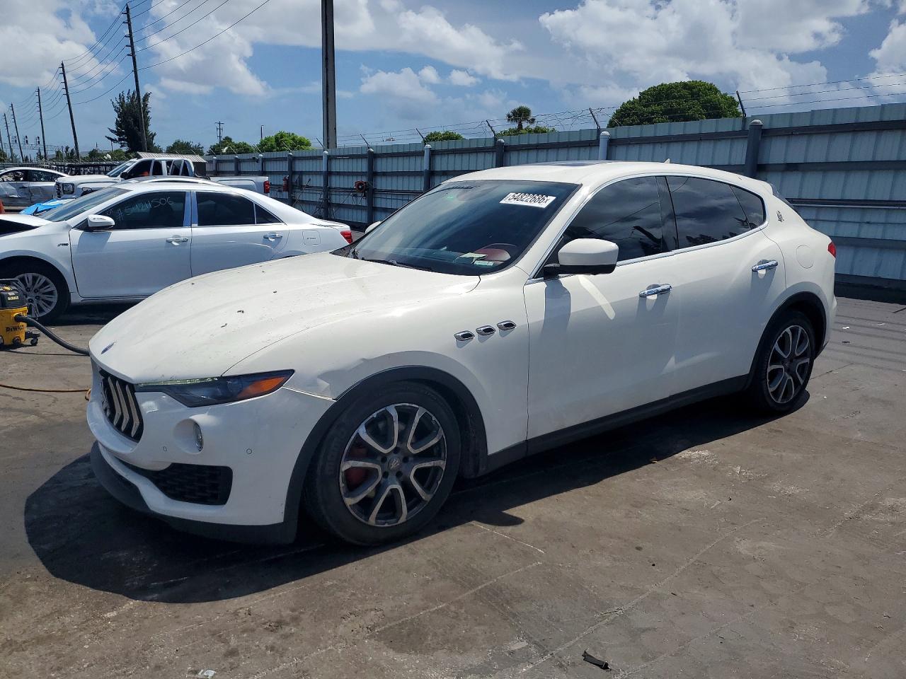 Salvage Maserati Levante Image