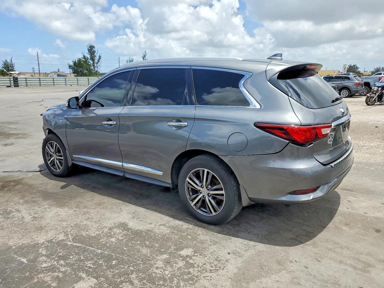 INFINITI Qx Base