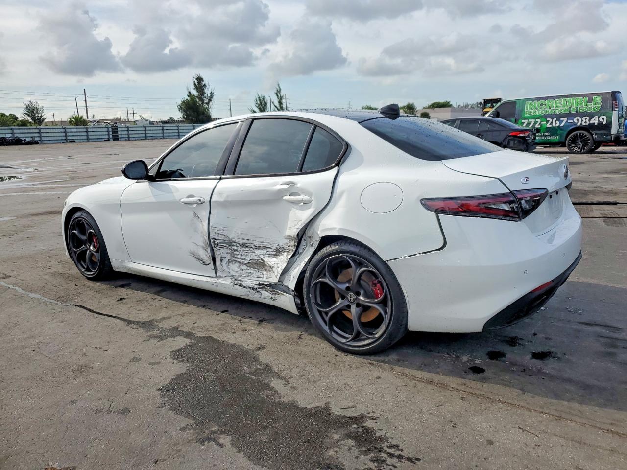 Alfa Romeo Giulia Base