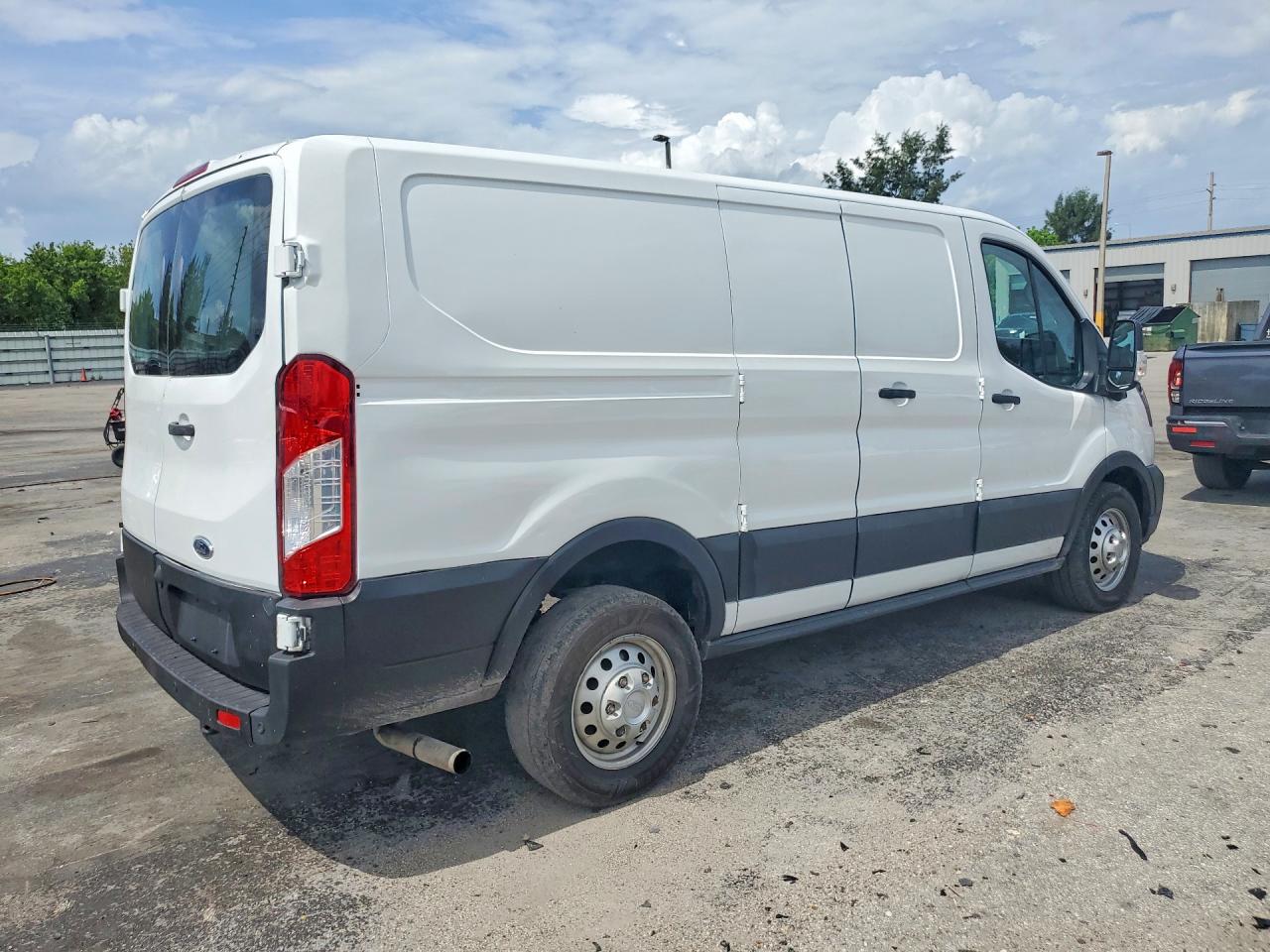 Ford Transit T-150