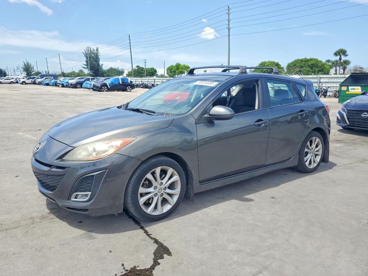 Salvage Mazda Mazda3 Image