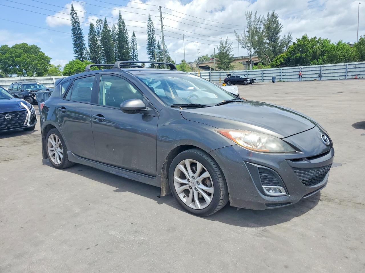 Mazda Mazda3 S