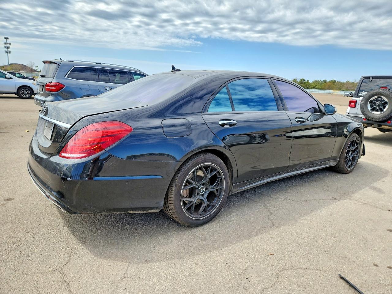 Mercedes-Benz S-Class 550 4matic