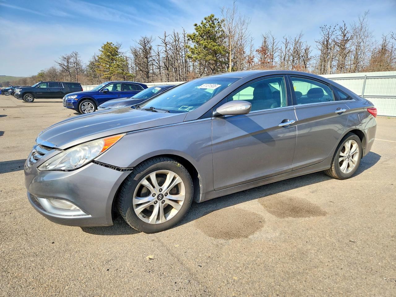 Salvage Hyundai SONATA Image