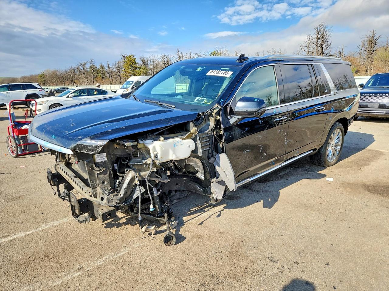 Salvage Cadillac Escalade Image