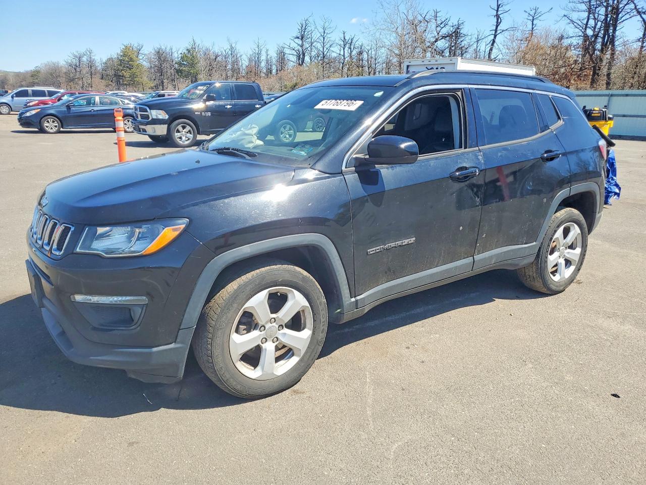 Salvage Jeep Compass Image
