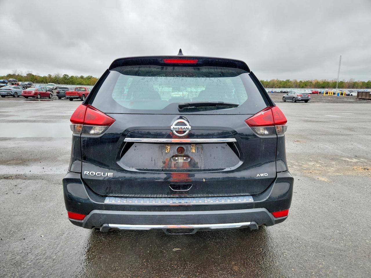 Nissan Rogue S