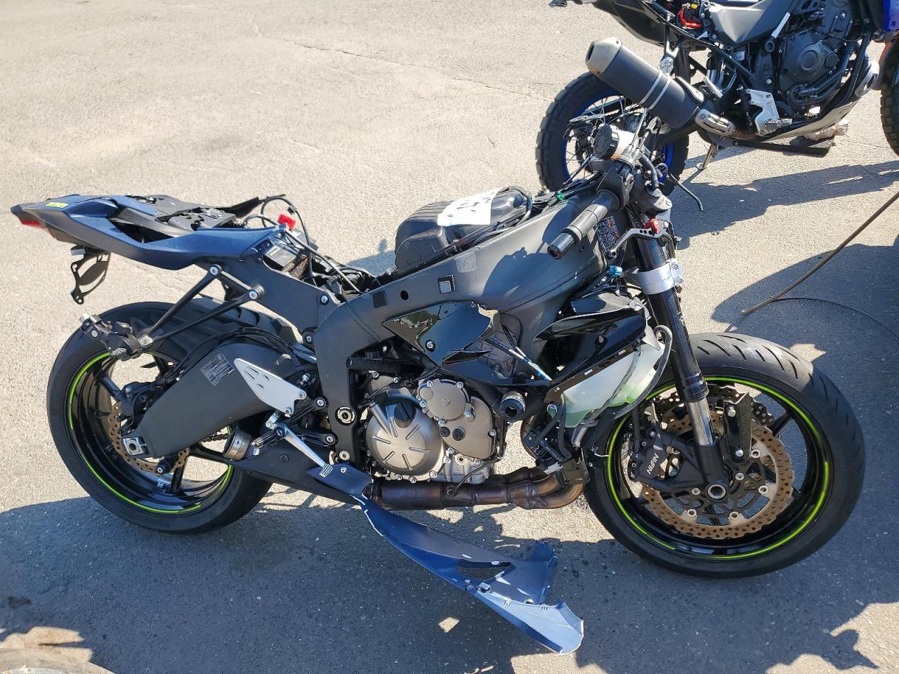 Salvage Kawasaki Ninja 600 Image